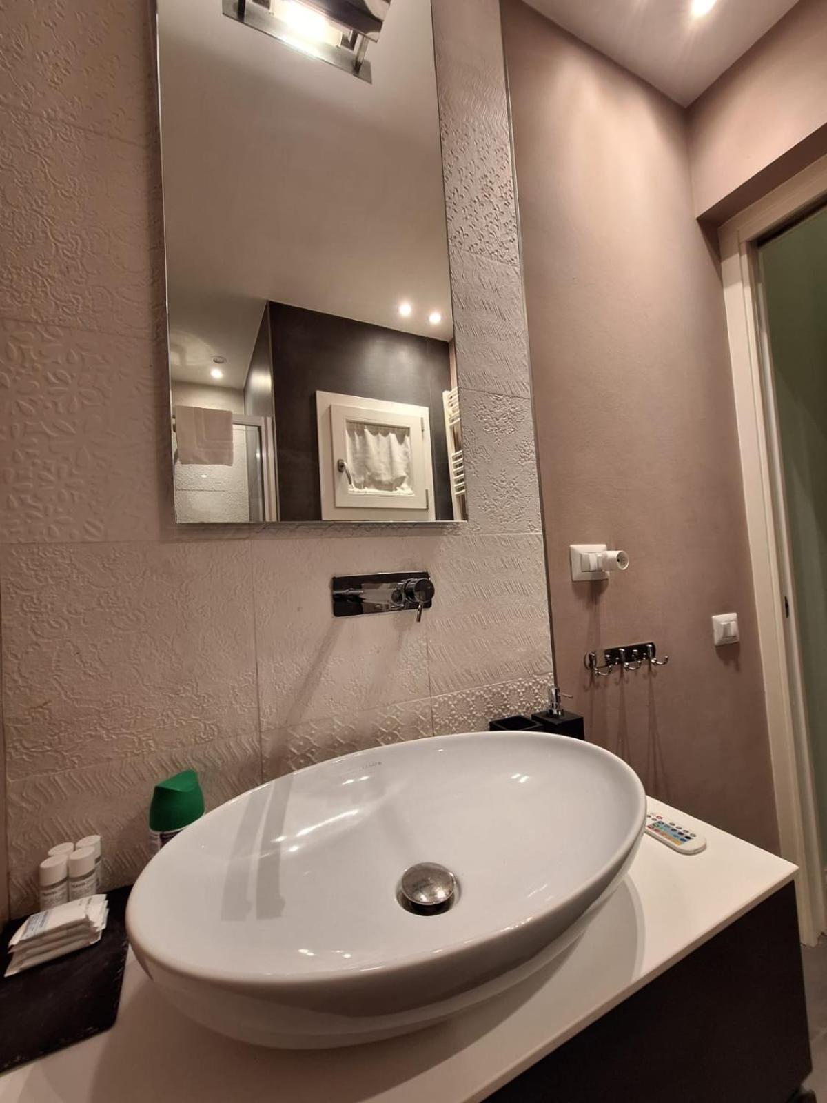 Fiorino Duomo Cozy Suite By Oteego فلورنس المظهر الخارجي الصورة